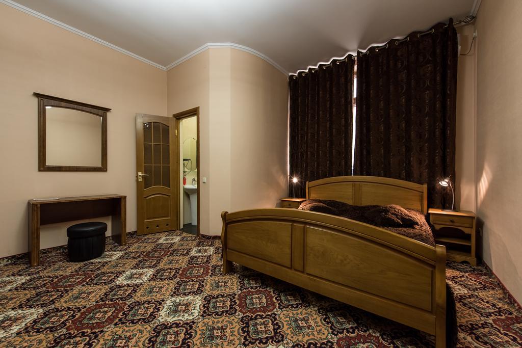 Premium Hotel Chernivtsi Δωμάτιο φωτογραφία
