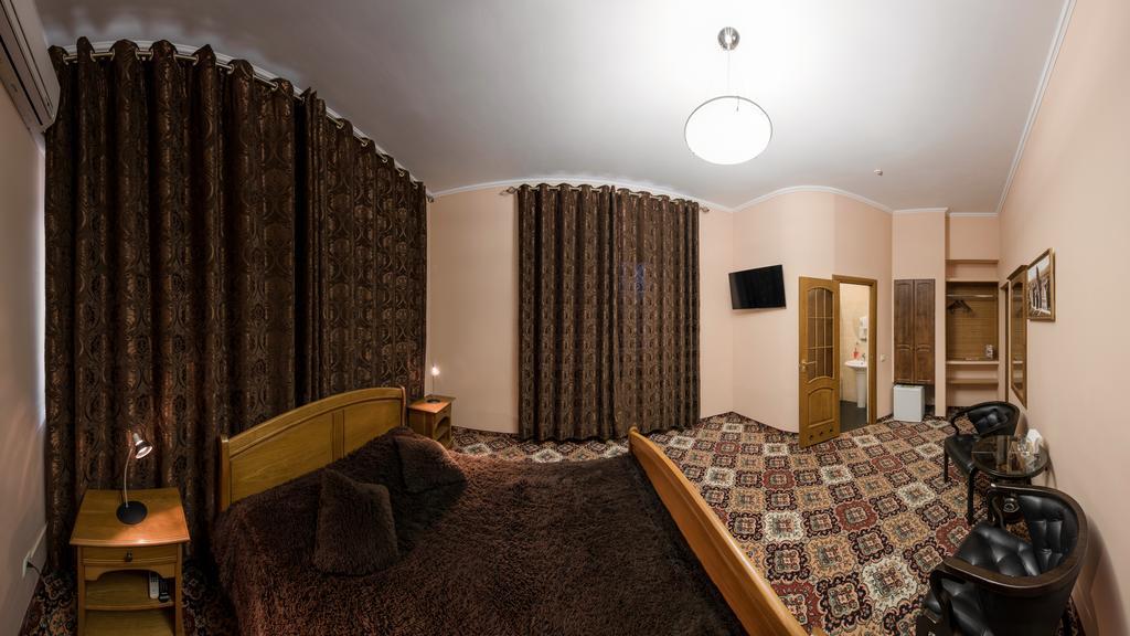 Premium Hotel Chernivtsi Δωμάτιο φωτογραφία