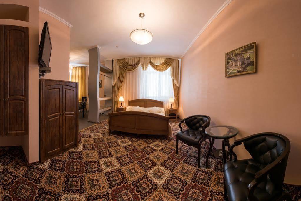 Premium Hotel Chernivtsi Εξωτερικό φωτογραφία